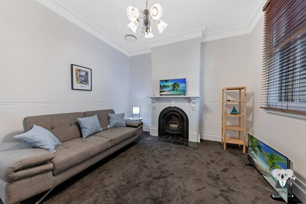 Glebe Cozy 2 Bedroom Stunning Terrace House / Ngl058 Apartment