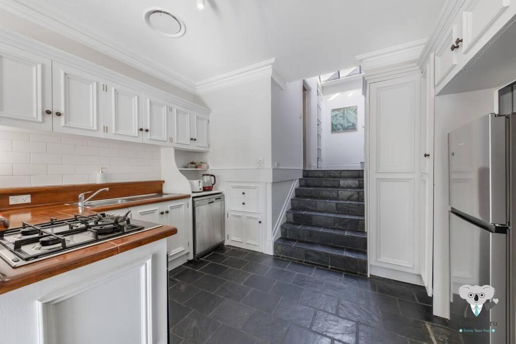 Glebe Cozy 2 Bedroom Stunning Terrace House / Ngl058 Apartment Sydney