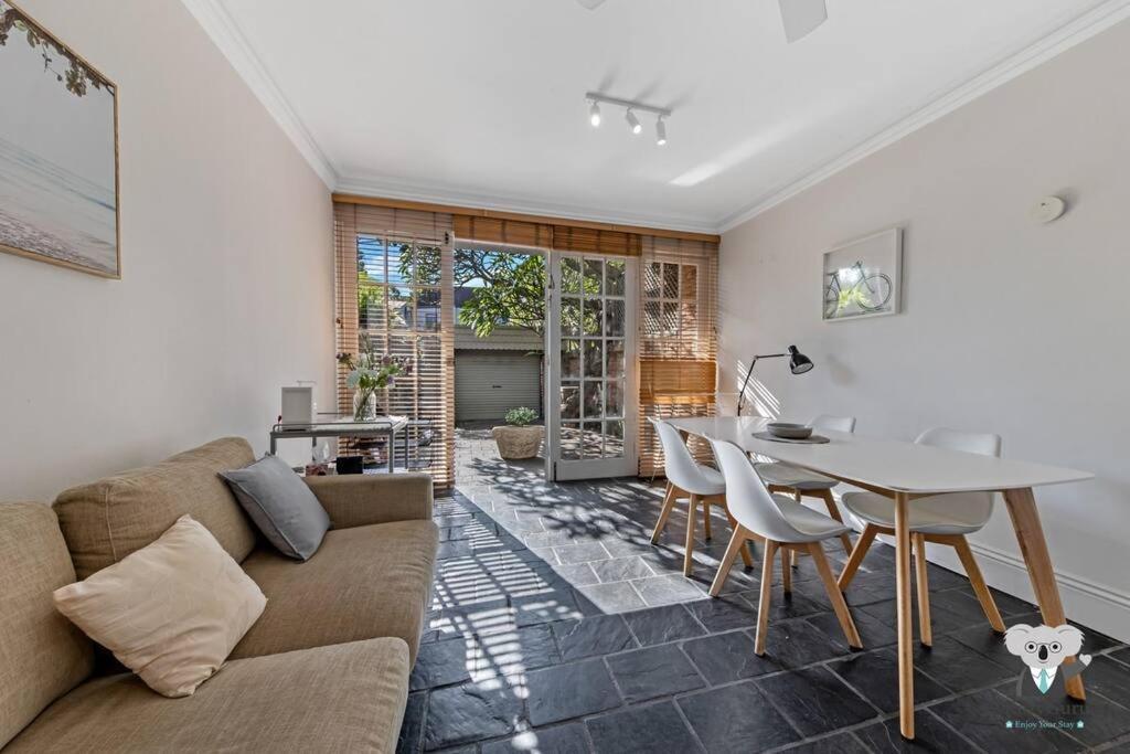Glebe Cozy 2 Bedroom Stunning Terrace House / Ngl058 * Sydney