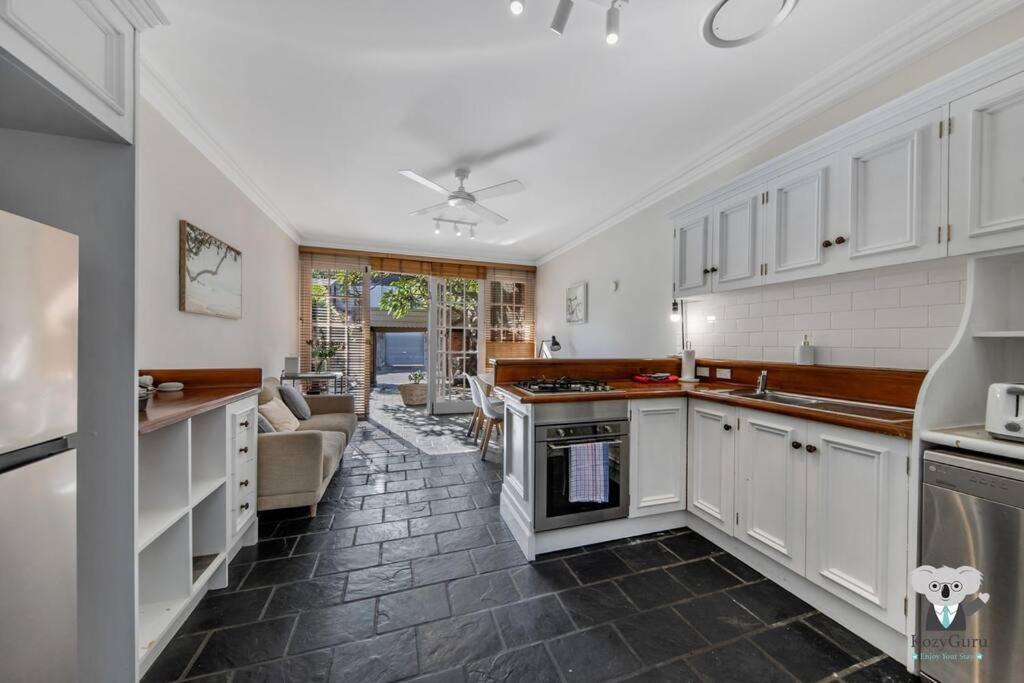 Apartment Glebe Cozy 2 Bedroom Stunning Terrace House / Ngl058